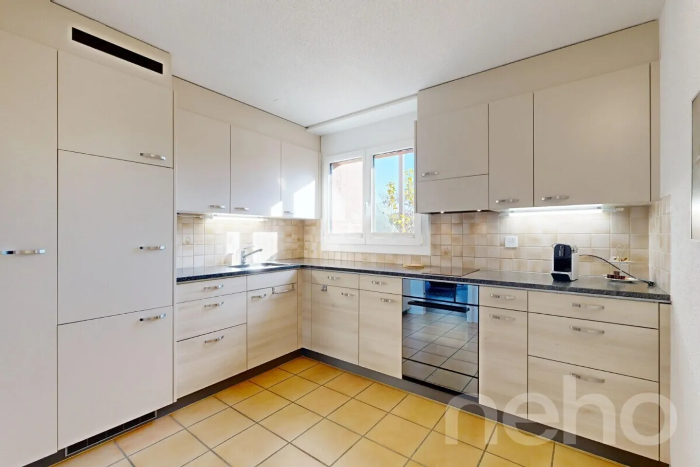 Casa a schiera affascinante con 4,5 stanze e possibilità di espansione - Foto 2 di 12