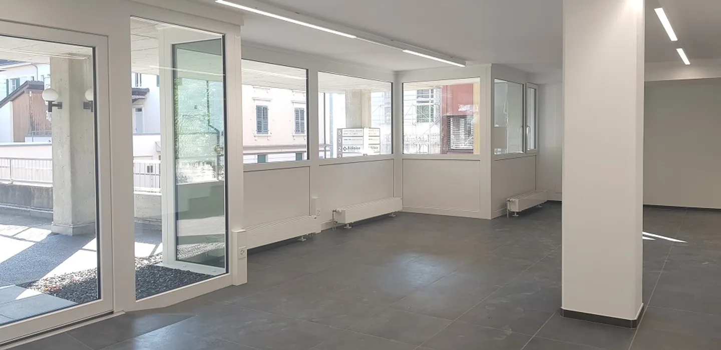 Espace Commercial Rénové - Photo 3 sur 18