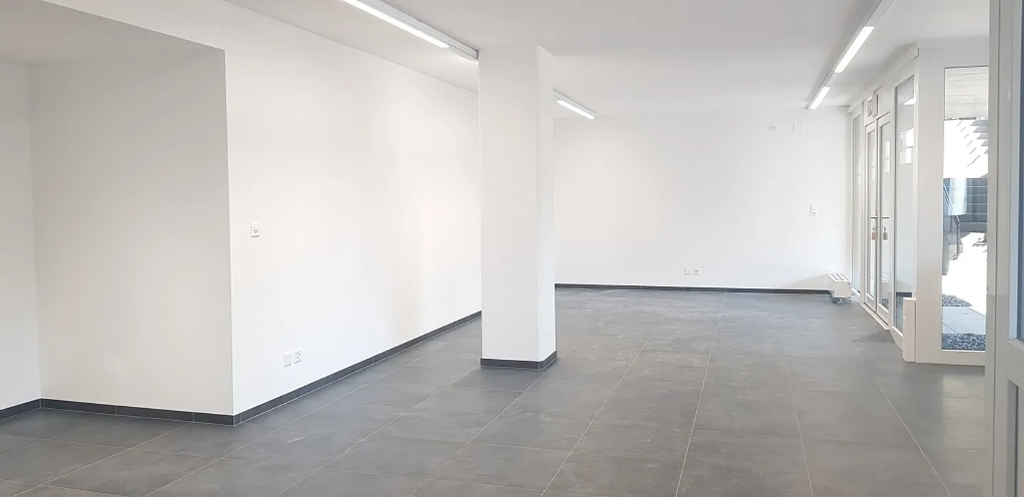 Espace Commercial Rénové - Photo 13 sur 18