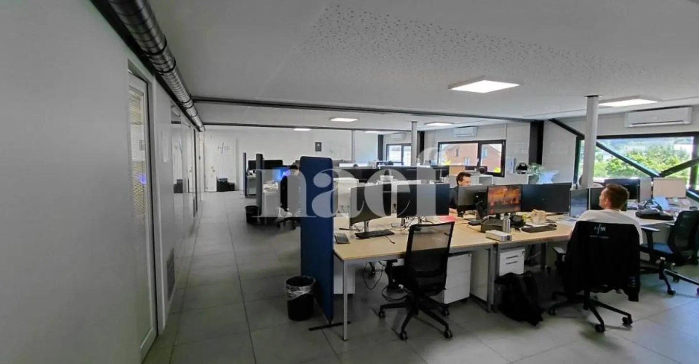 Bureau spacieux à Sion - Photo 5 sur 9