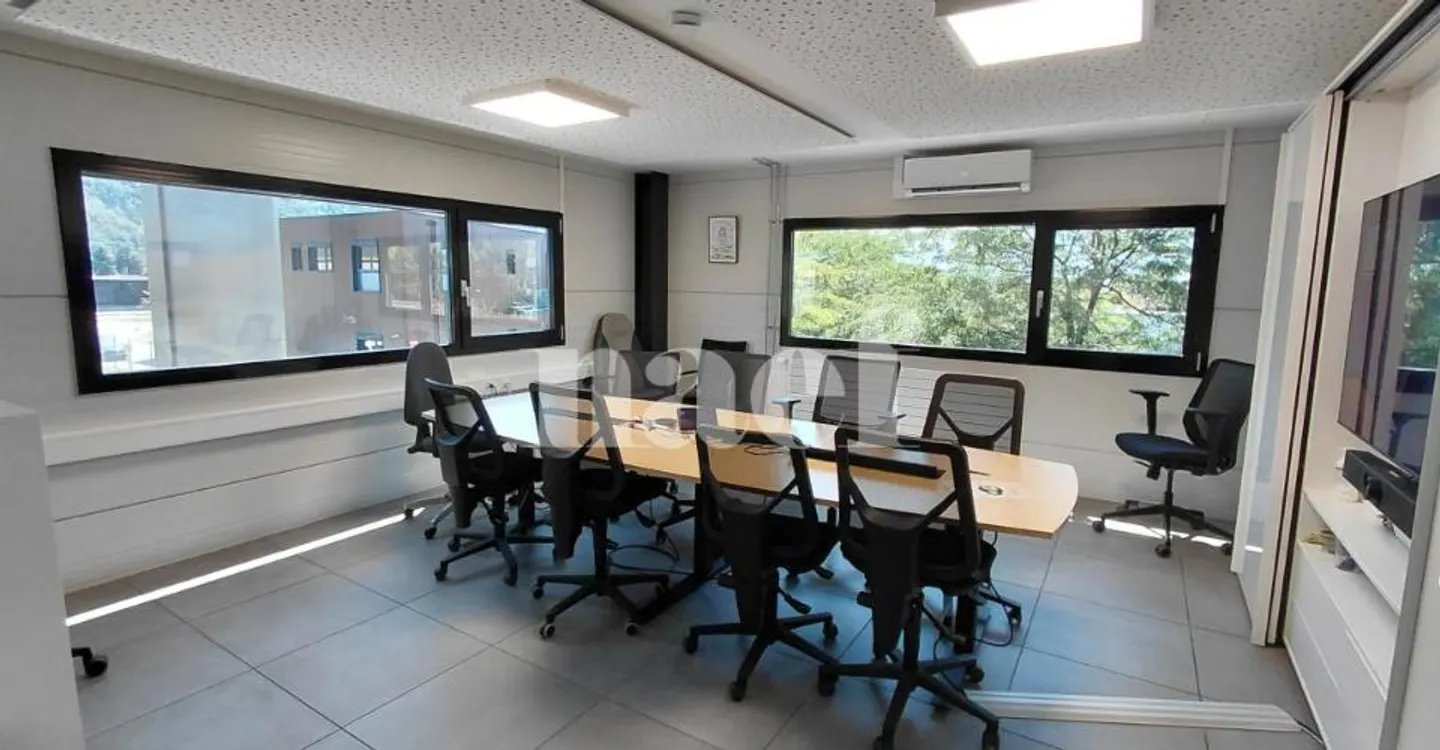 Bureau spacieux à Sion - Photo 7 sur 9