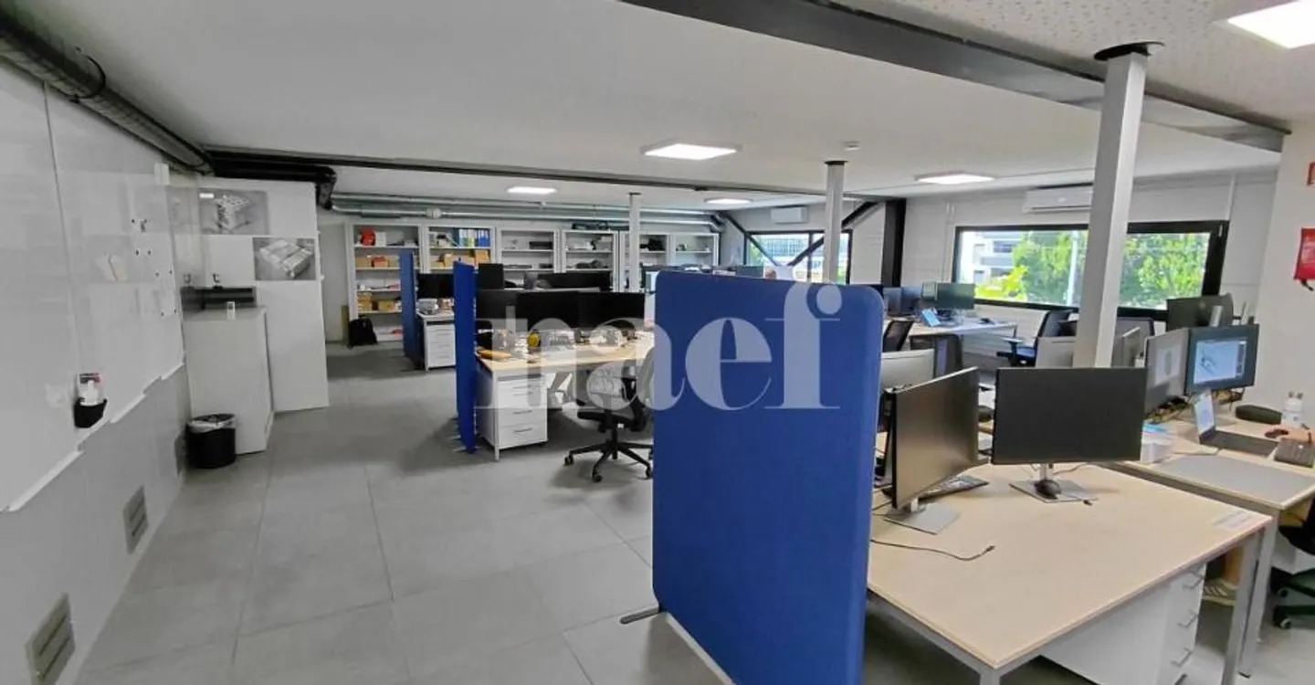 Bureau spacieux à Sion - Photo 3 sur 9
