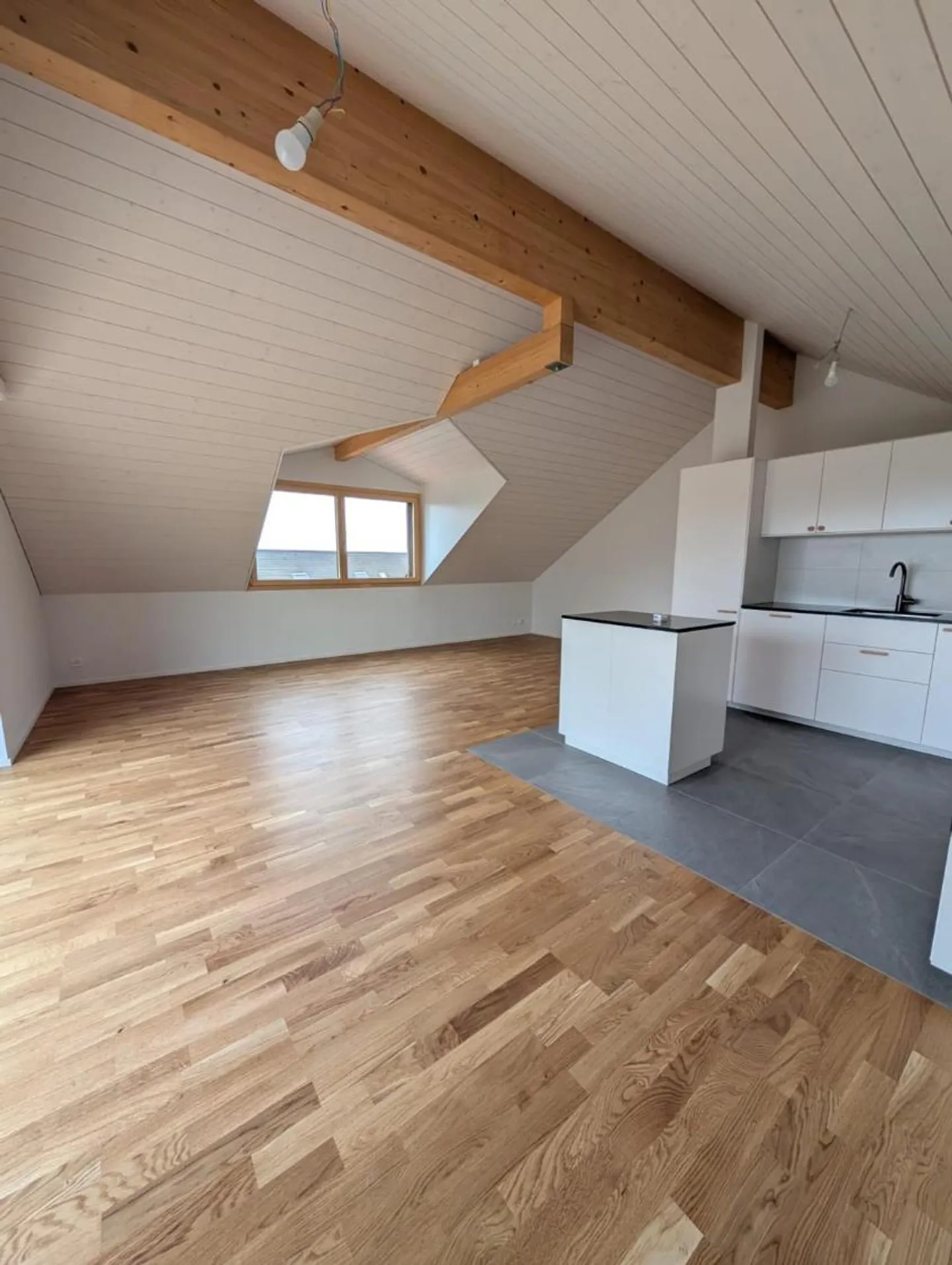 Charming Duplex Apartment - Photo 2 of 10