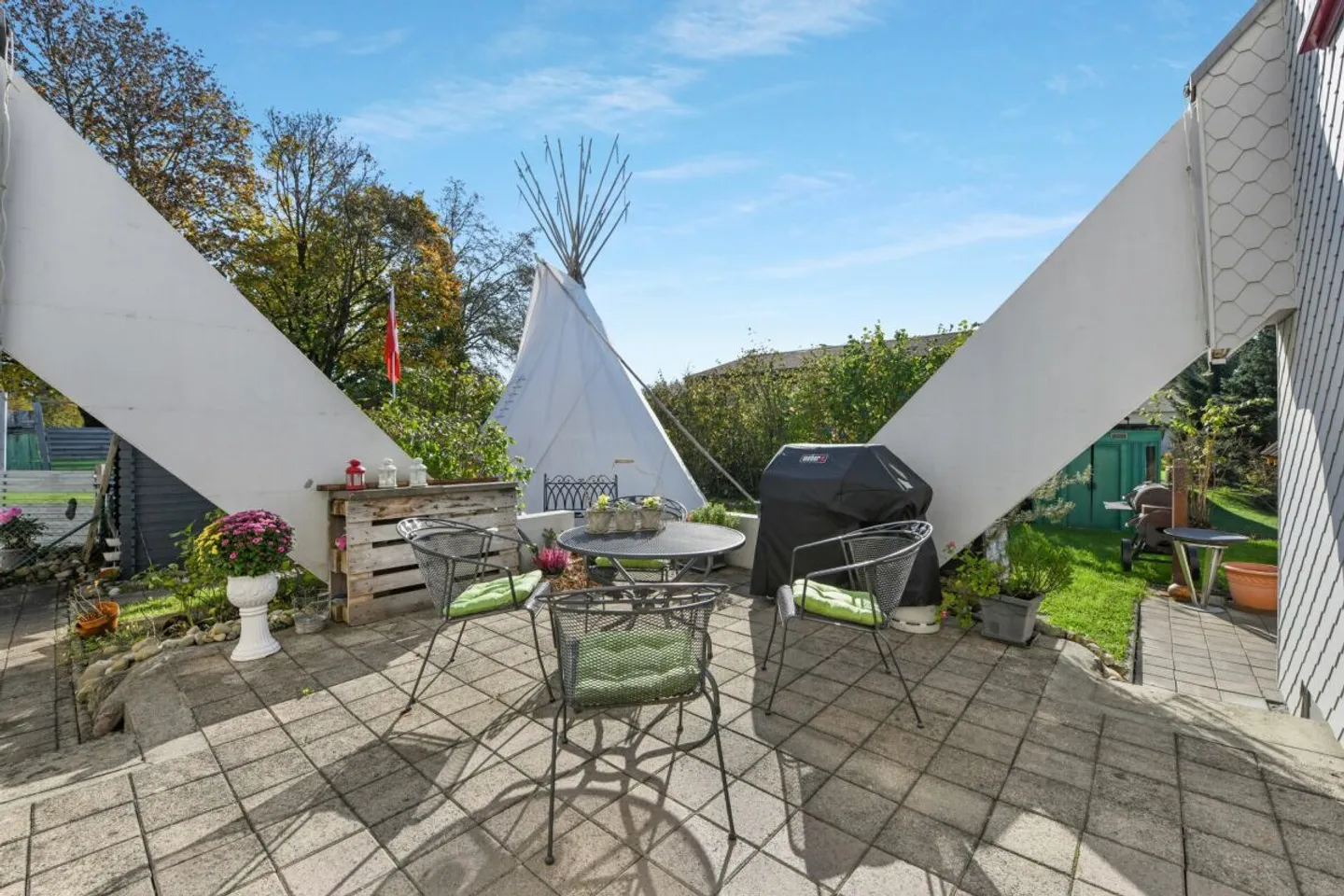 Casa unifamiliare indipendente di 5,5 locali con giardino idilliaco e tanto charme - Foto 7 di 12