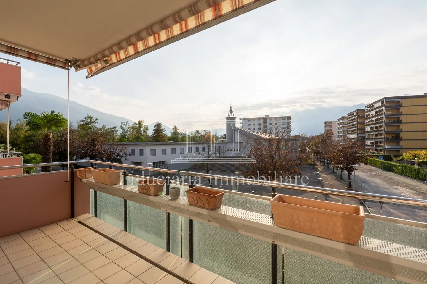 LOCARNO - Charmantes Studio-Apartment in der Nähe des Sees mit überdachtem Parkplatz - Foto 1 von 7