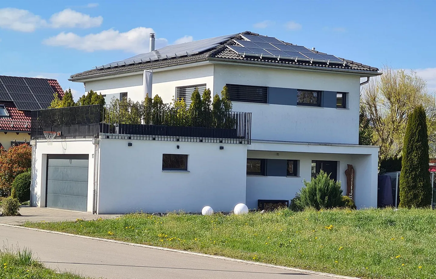 Maison individuelle moderne de 7,5 pièces avec beaucoup d'espace et de potentiel - Photo 5 sur 24