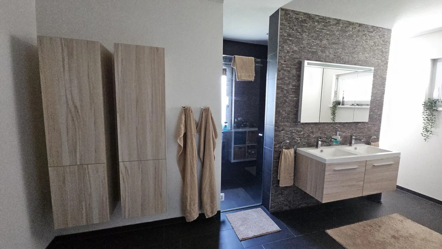 Maison individuelle moderne de 7,5 pièces avec beaucoup d'espace et de potentiel - Photo 12 sur 24