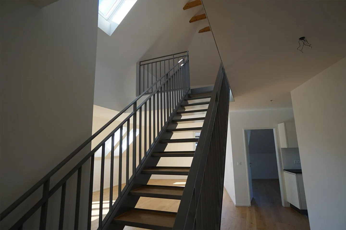 Appartement penthouse de 4,5 pièces avec galerie - Photo 3 sur 13