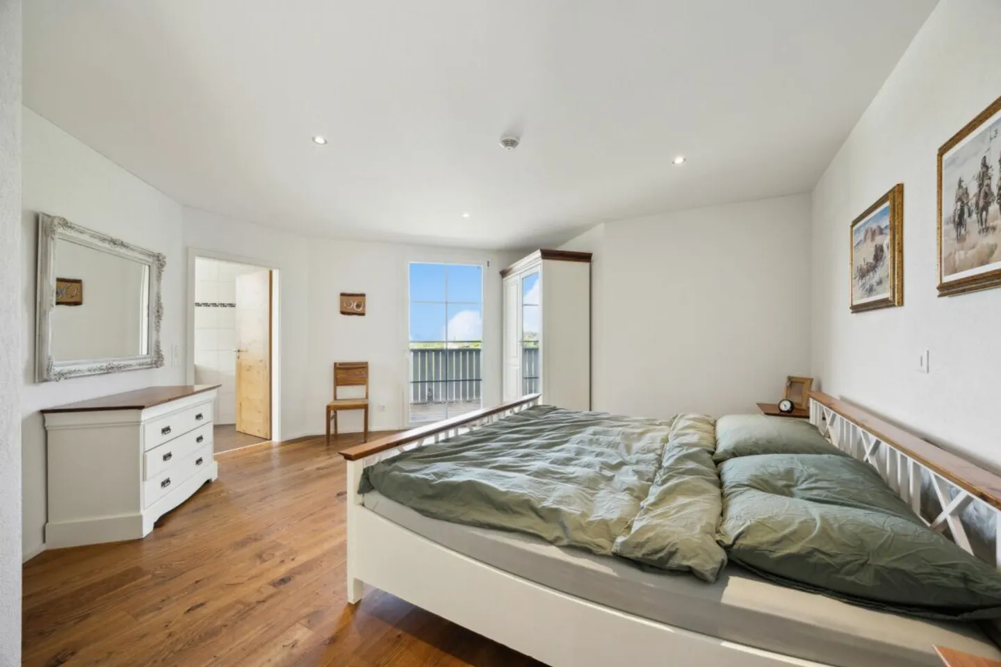 HIGH-QUALITY EQUESTRIAN PROPERTY IN A UNIQUE LOCATION WITH DREAMLIKE VIEWS - Photo 10 of 11