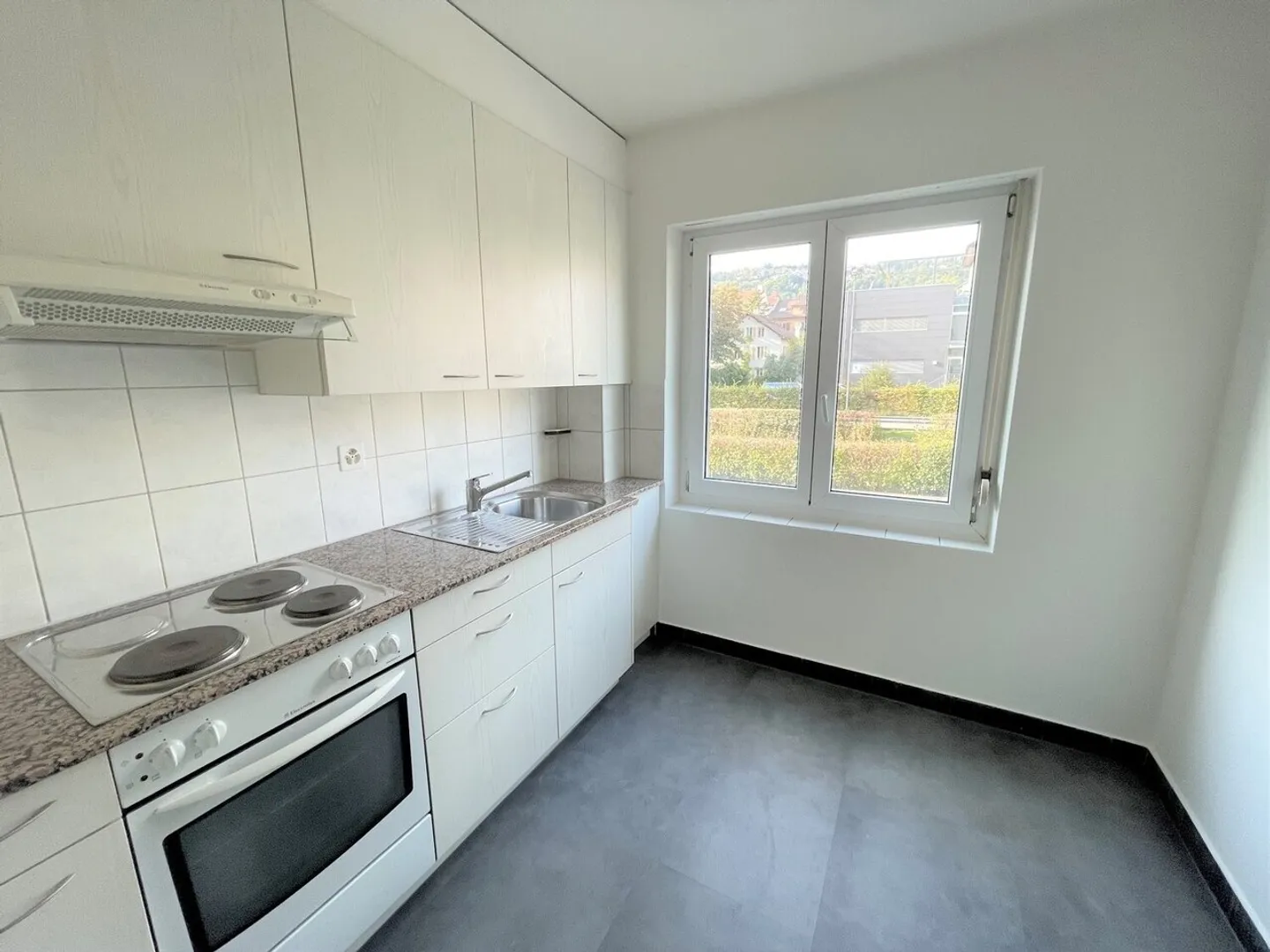 Zentrale 3-Zimmer-Wohnung in Biel - Foto 2 von 6