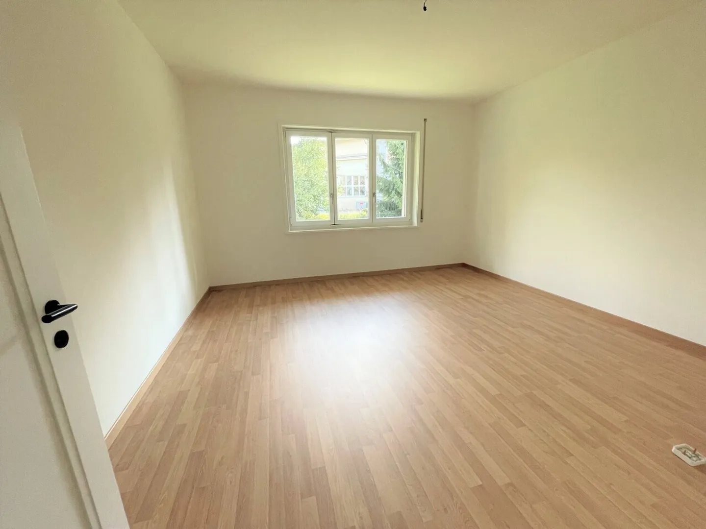 Zentrale 3-Zimmer-Wohnung in Biel - Foto 3 von 6