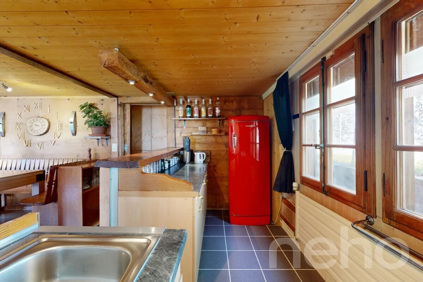 Un chalet affascinante in un contesto verde - Foto 8 di 12