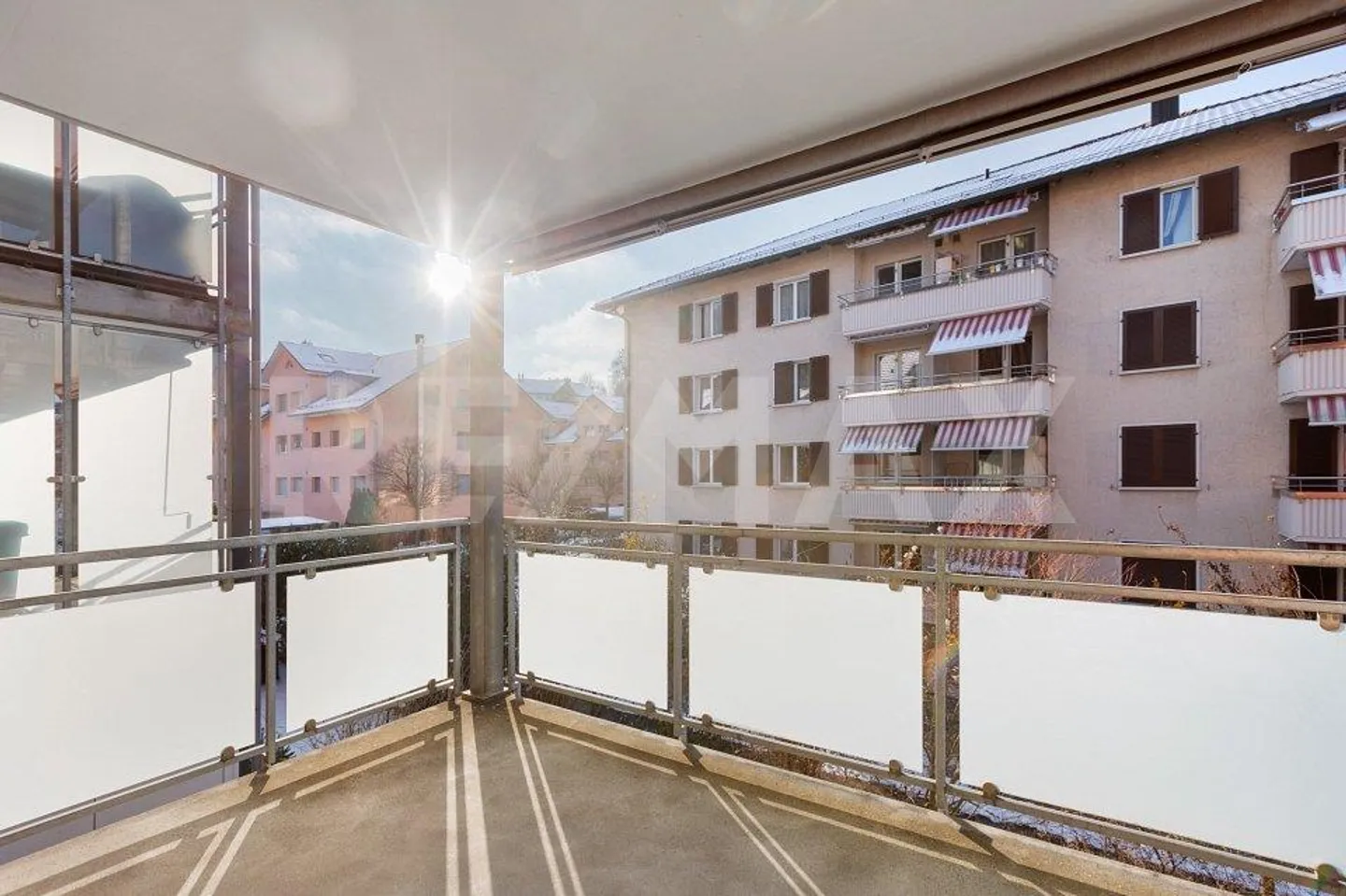 Charming 2.5-room condominium with balcony in a quiet location - Photo 10 of 10