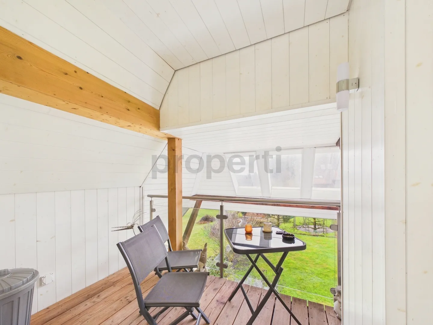 Renovated 4.5-room maisonette in historic farmhouse with balcony, Rothrist AG - Photo 10 of 13