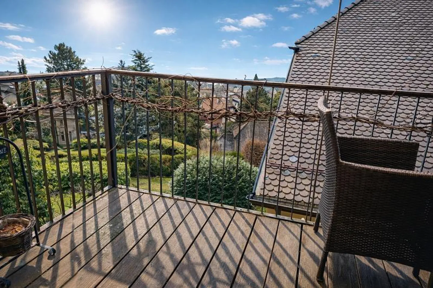 Charming Apartment with Lake View - Photo 1 of 6