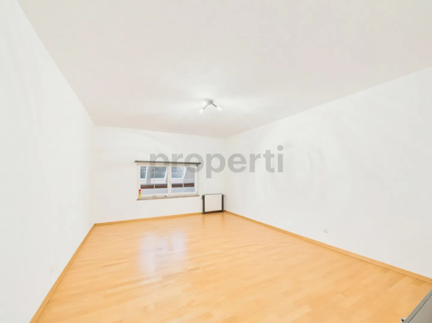 Renovated 4.5-room maisonette in historic farmhouse with balcony, Rothrist AG - Photo 6 of 13