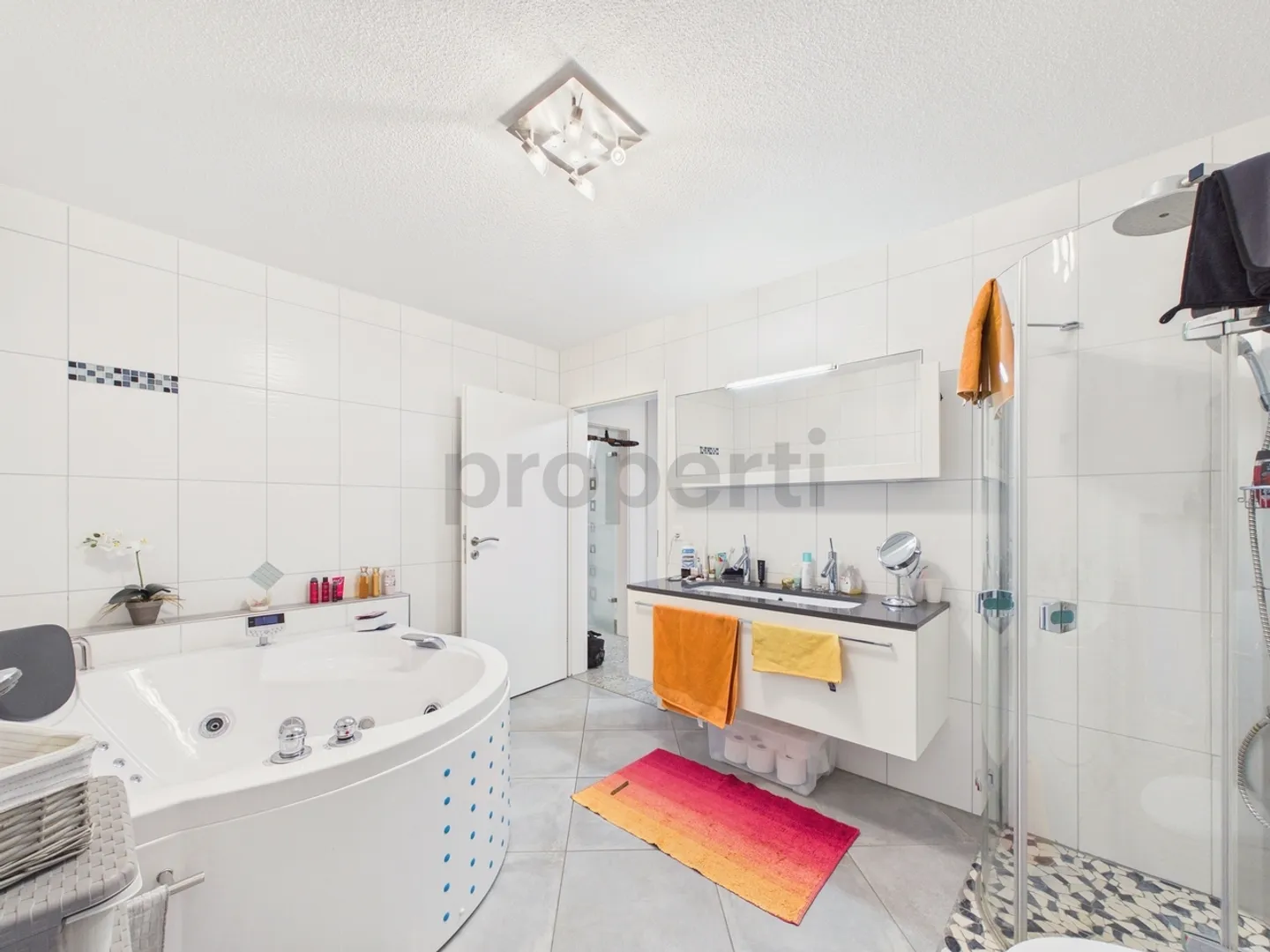 Renovated 4.5-room maisonette in historic farmhouse with balcony, Rothrist AG - Photo 12 of 13