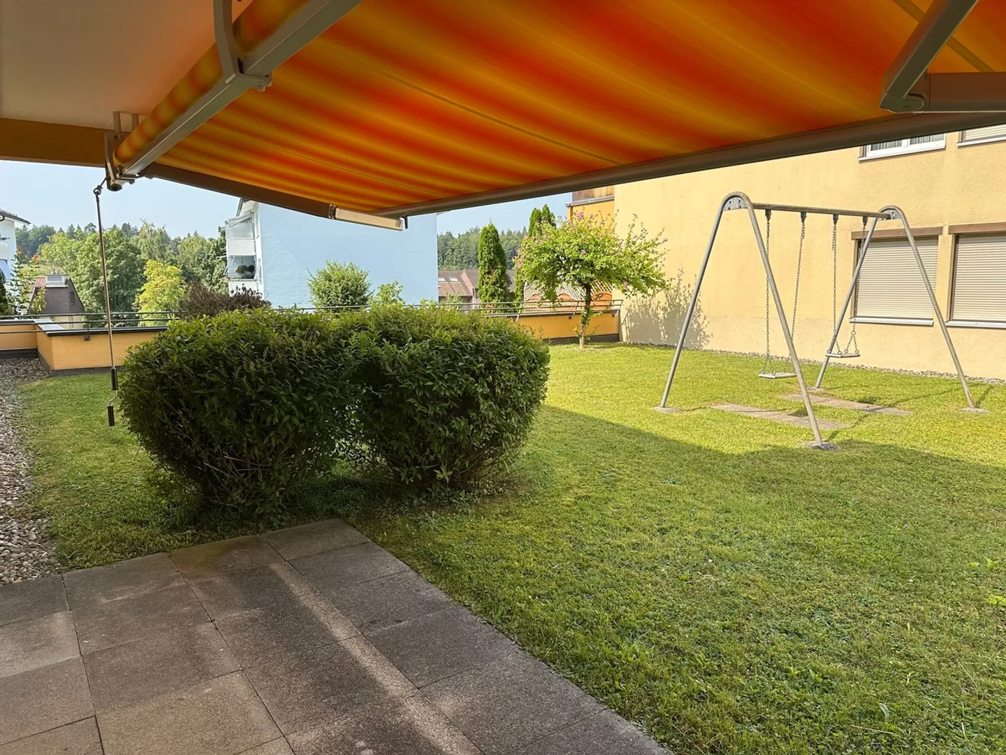 Appartement de rez-de-chaussée rénové de 2,5 pièces moderne - Photo 12 sur 13