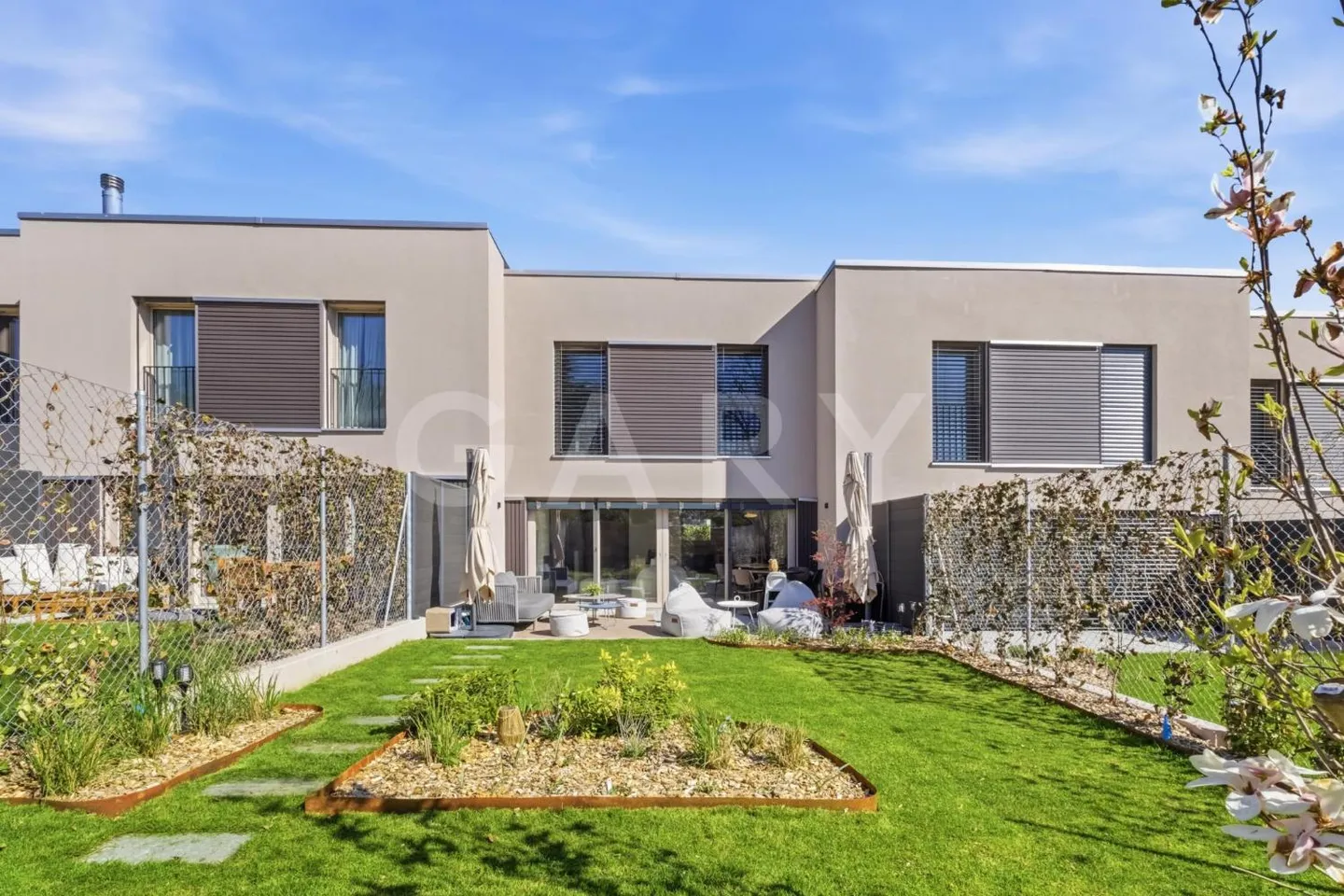 Terraced House - Photo 2 of 13