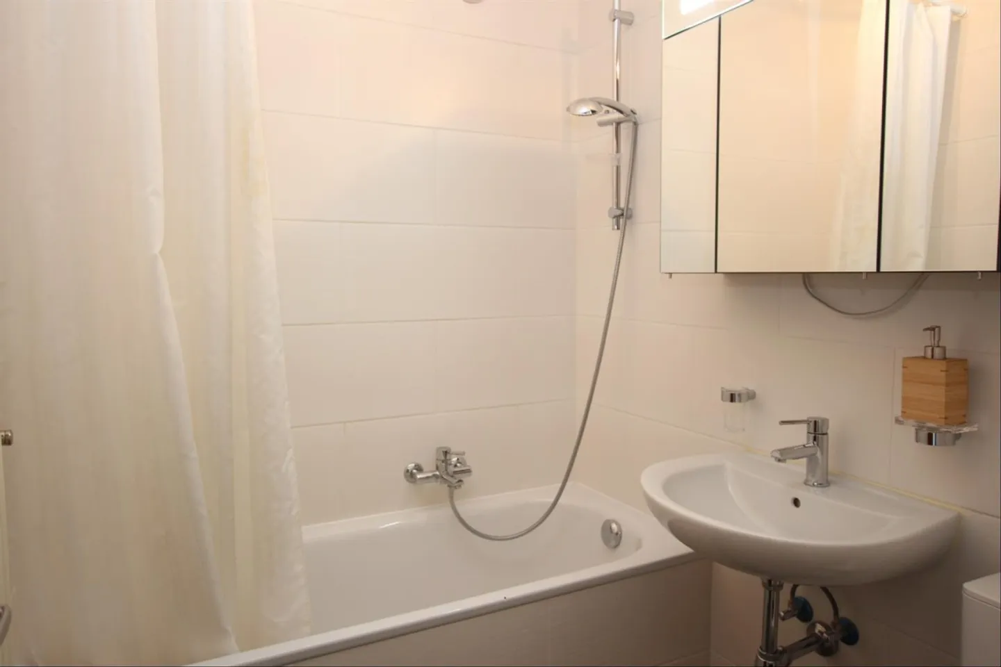 Helles Apartment in Grand-Lancy - Foto 5 von 6