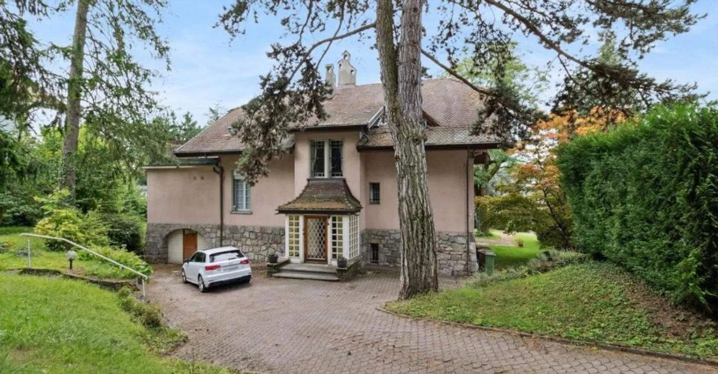 Beautiful Lake View - Magnificent Attic in Pully - Photo 9 of 9