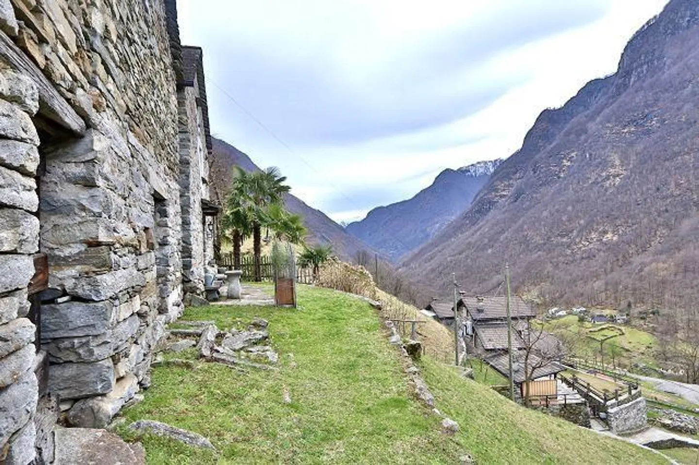 Rustico da ristrutturare in posizione molto tranquilla, soleggiata con bella vista - Foto 5 di 17