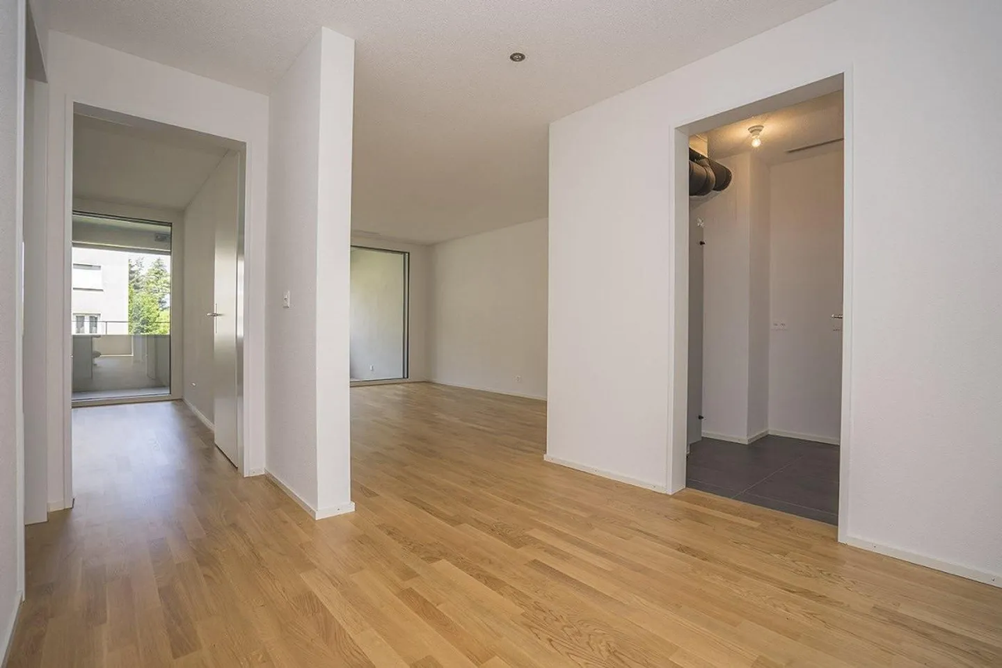 Living with holiday atmosphere - Photo 4 of 9