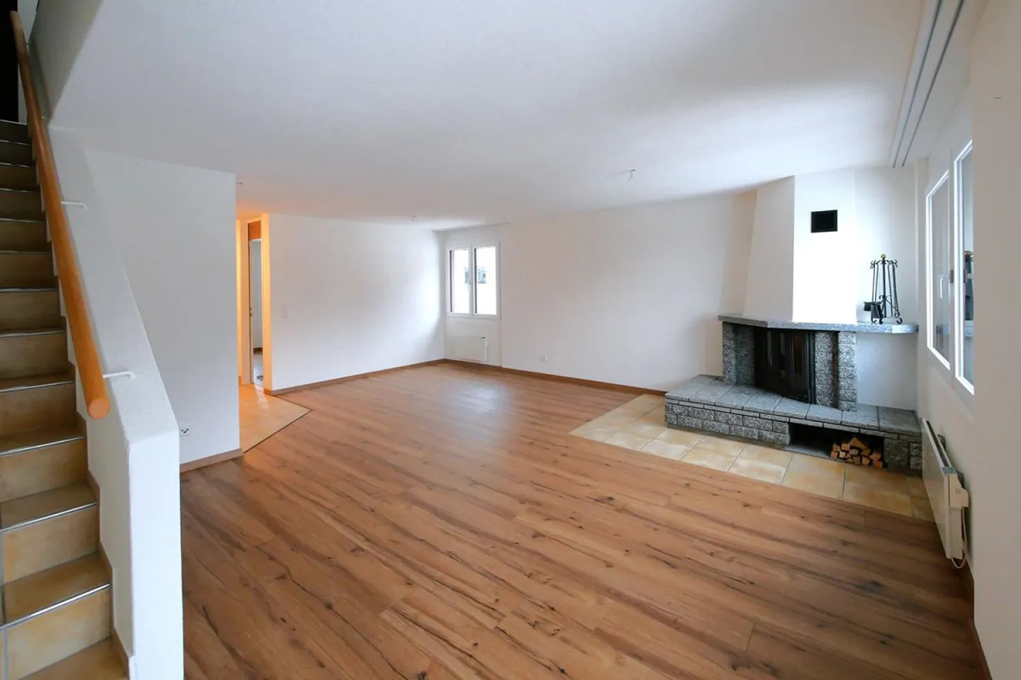 Appartement en duplex de 4,5 pièces - Photo 2 sur 10