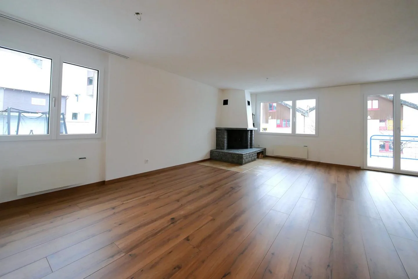 Appartement en duplex de 4,5 pièces - Photo 3 sur 10