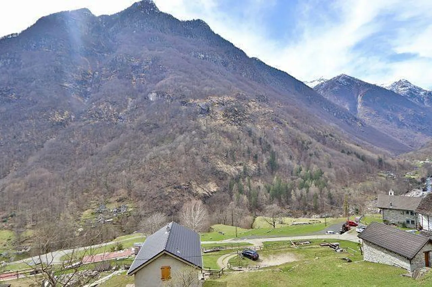 Rustico da ristrutturare in posizione molto tranquilla, soleggiata con bella vista - Foto 10 di 17