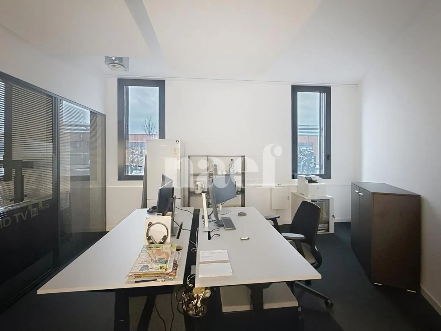 Bureau Moderne à Oassis - Photo 3 sur 4