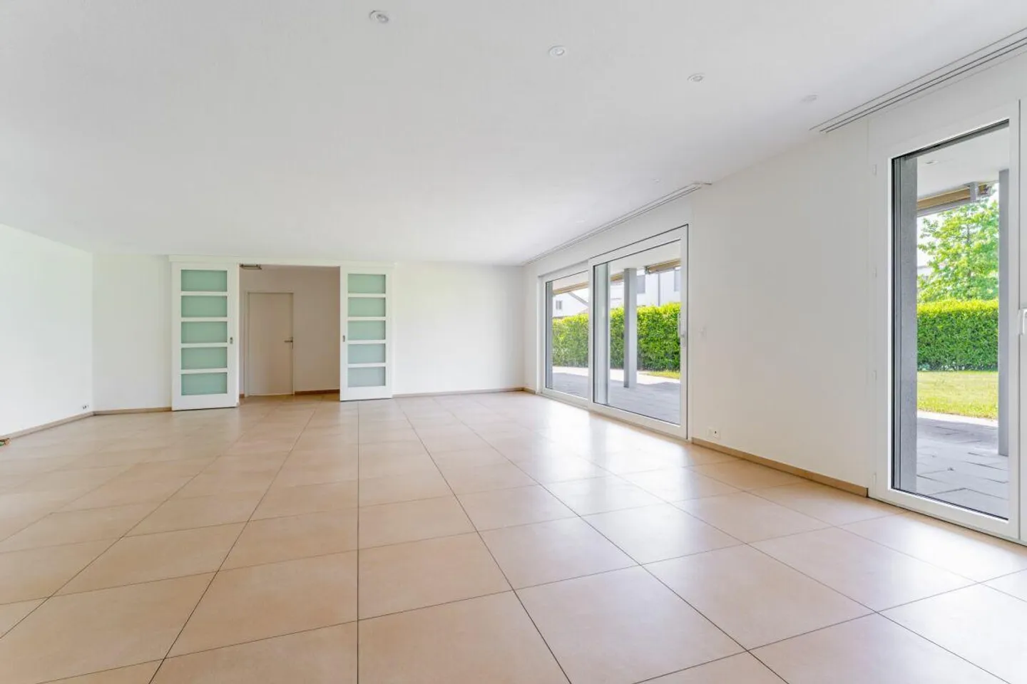 Es Paradies: Appartamento giardino 6 ½ stanze con molto spazio - Foto 3 di 12