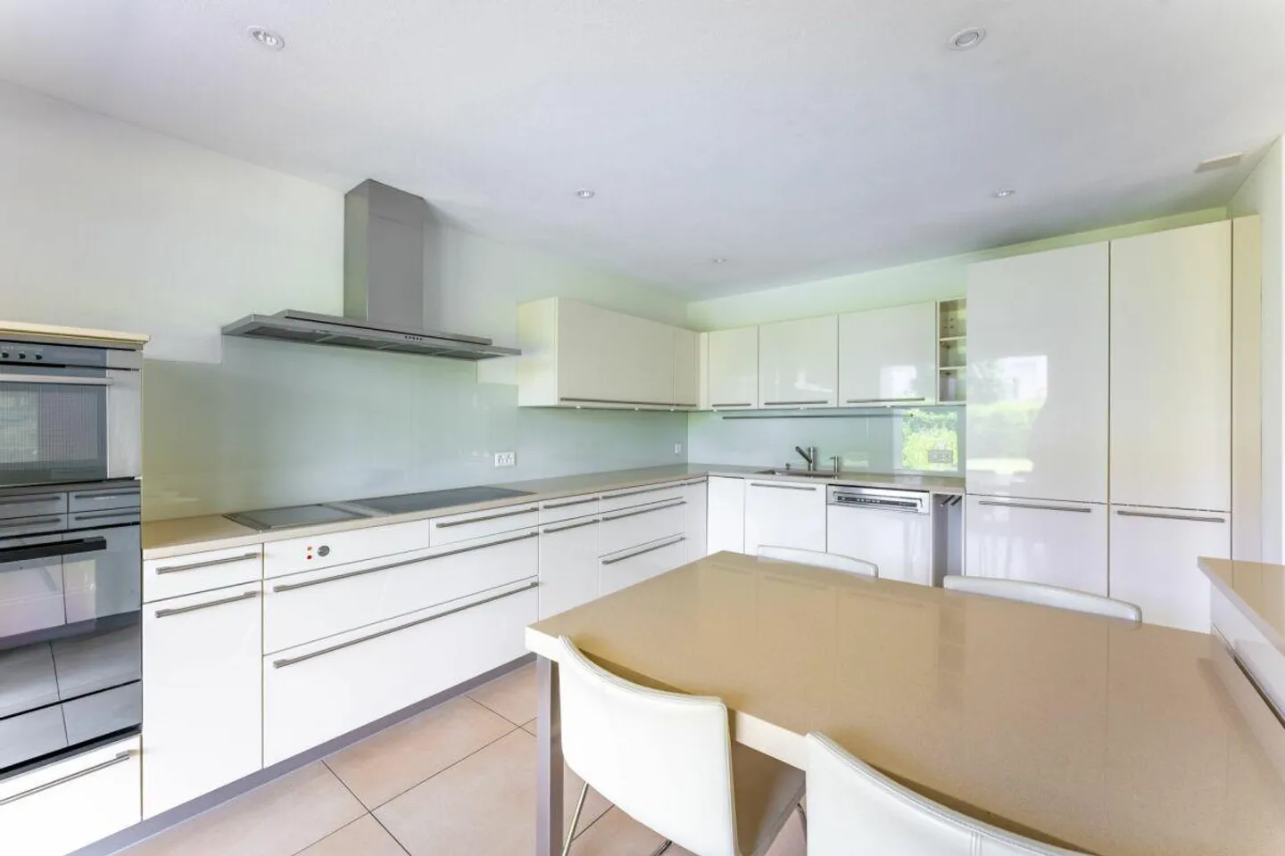 Es Paradies: Appartamento giardino 6 ½ stanze con molto spazio - Foto 5 di 12