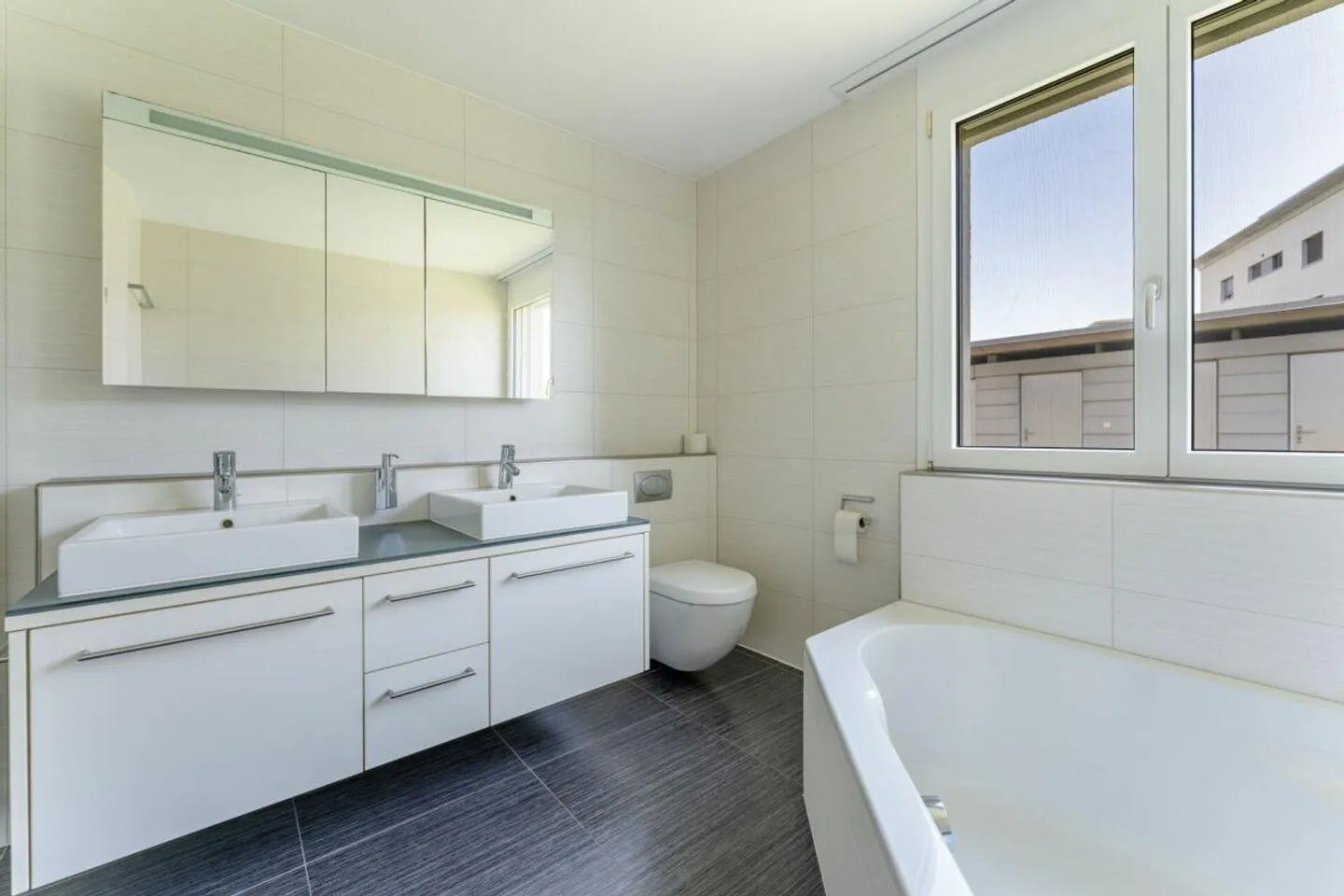 Es Paradies: Appartamento giardino 6 ½ stanze con molto spazio - Foto 9 di 12