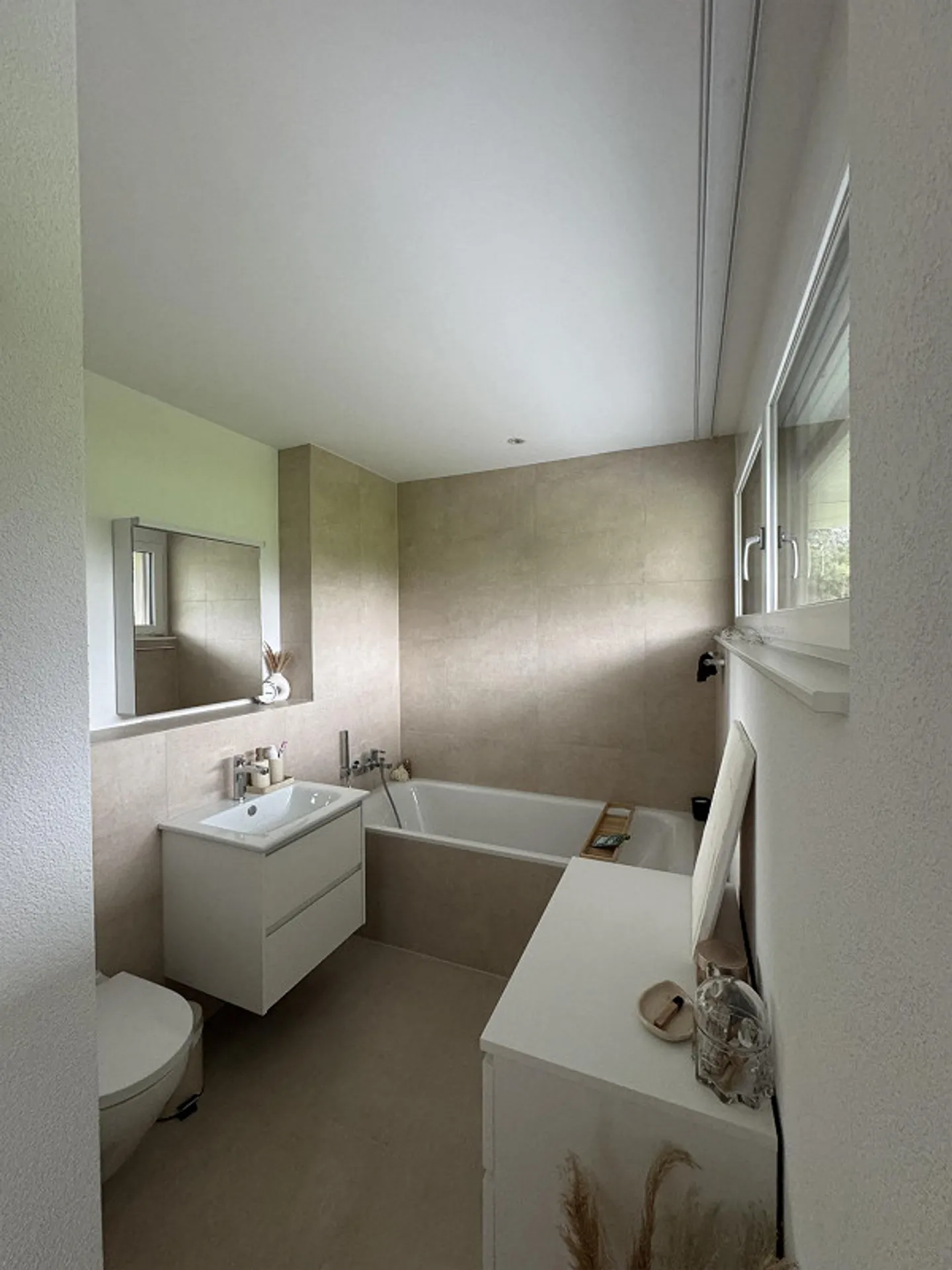 Moderno appartamento di 3,5 stanze in un nuovo edificio a Balsthal - Foto 3 di 10