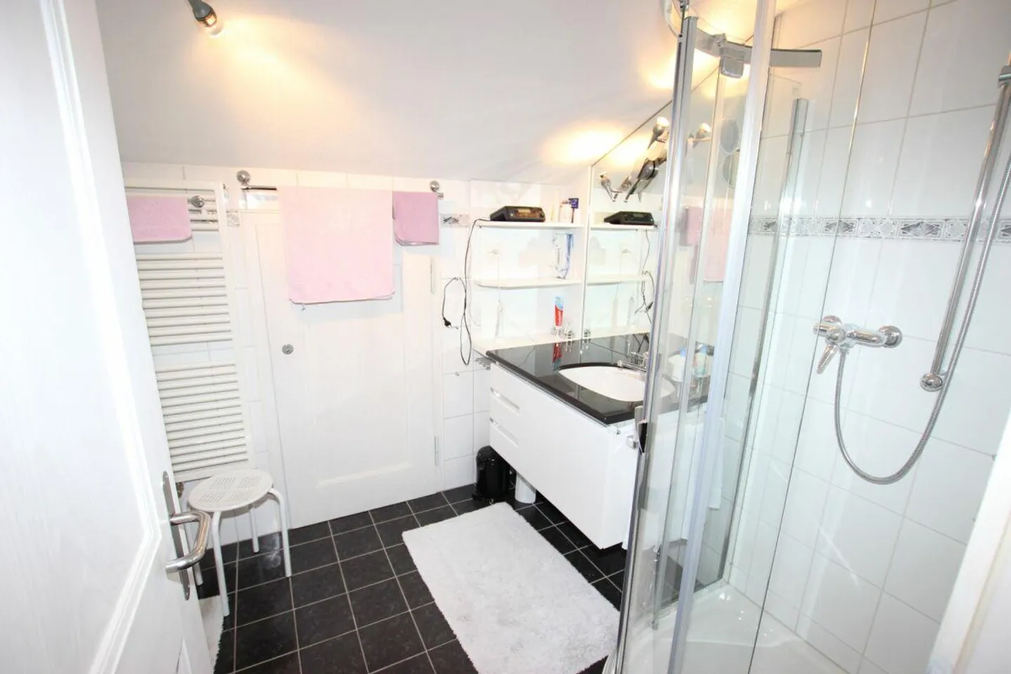 Chalet spazioso in zona tranquilla - Foto 6 di 27