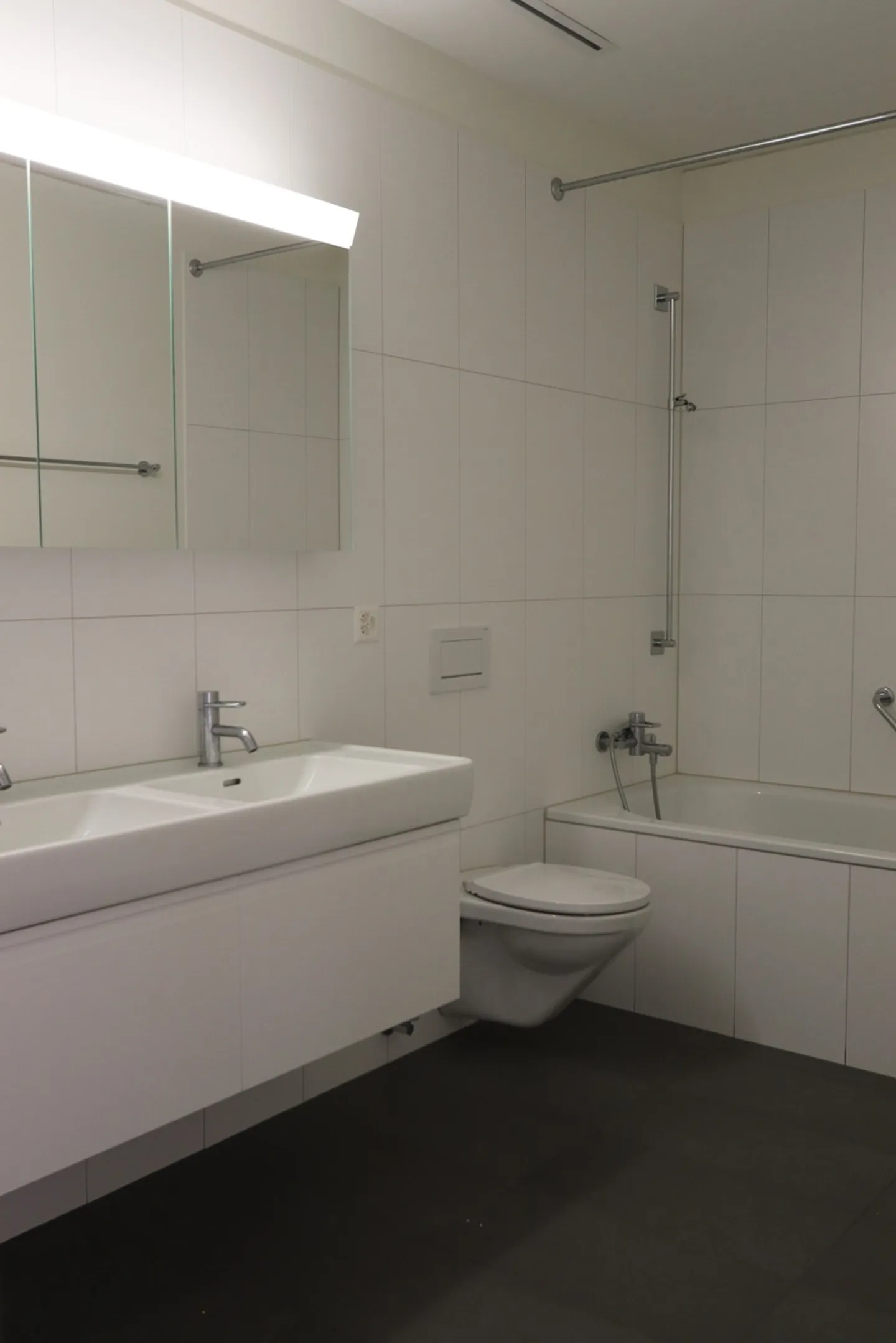 Edle 4.5 Zimmerwohnung direkt am Rhein - Foto 7 von 11