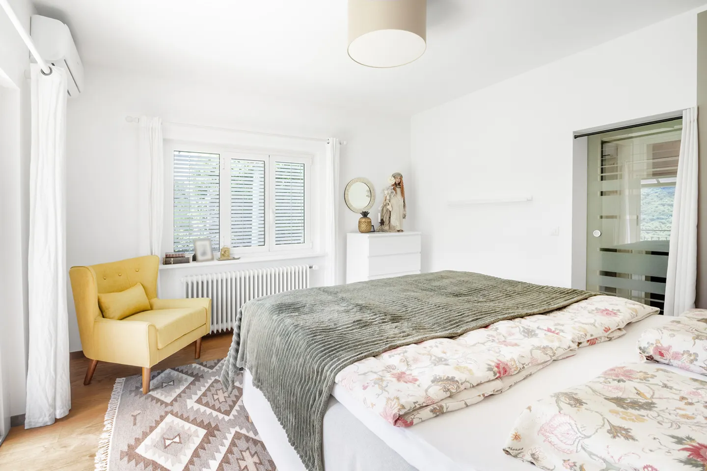 Proprietà versatile con due appartamenti, loggia e vista spettacolare - Foto 5 di 13
