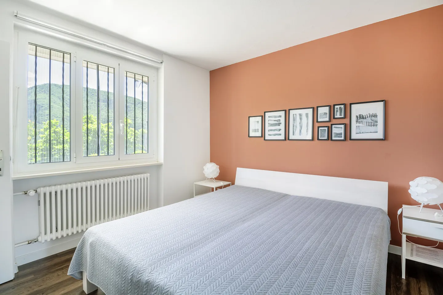 Proprietà versatile con due appartamenti, loggia e vista spettacolare - Foto 10 di 13
