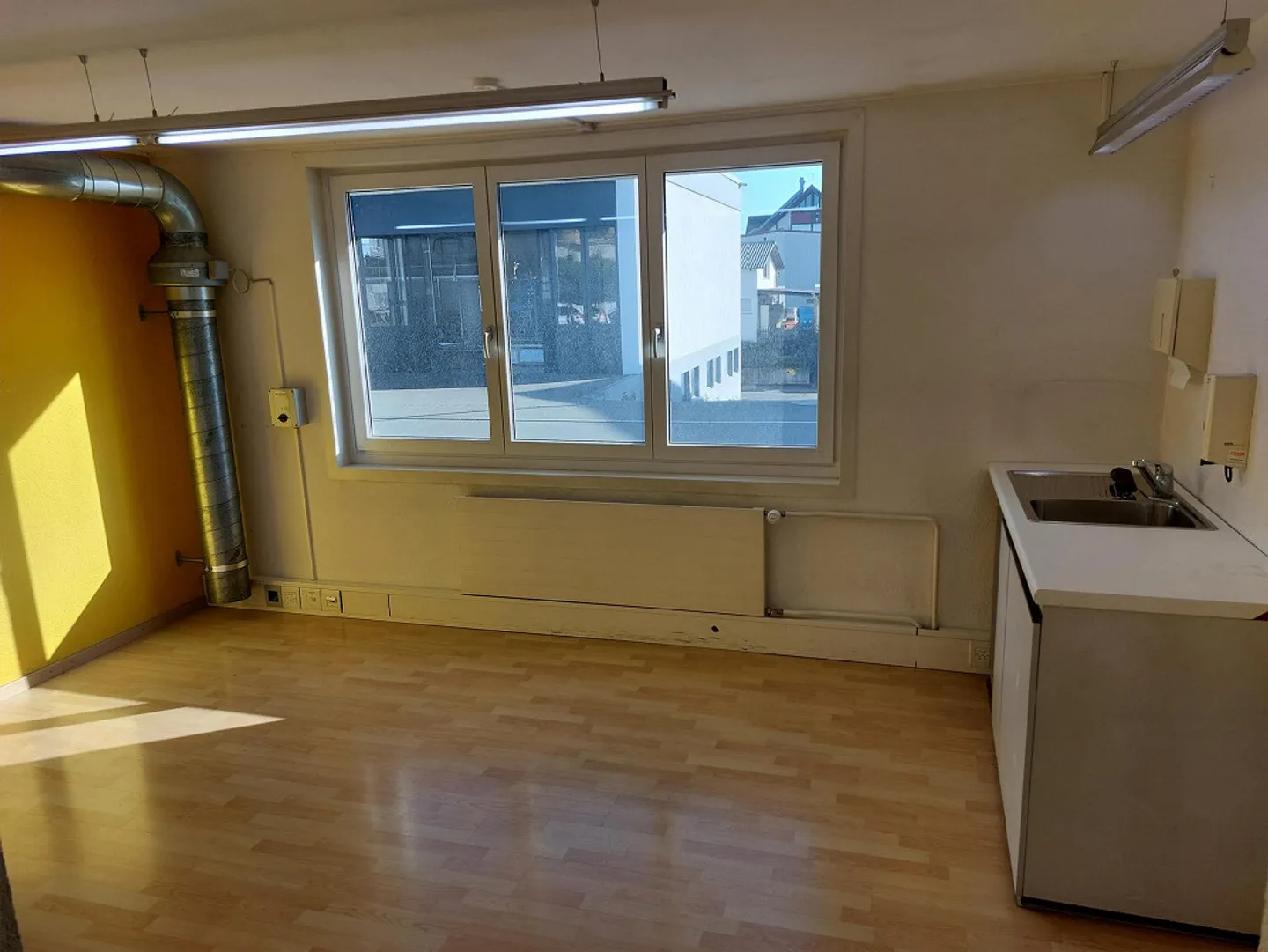 Ufficio, Studio o Spazio Vendita, Proprietà Commerciale Versatile - Foto 4 di 6
