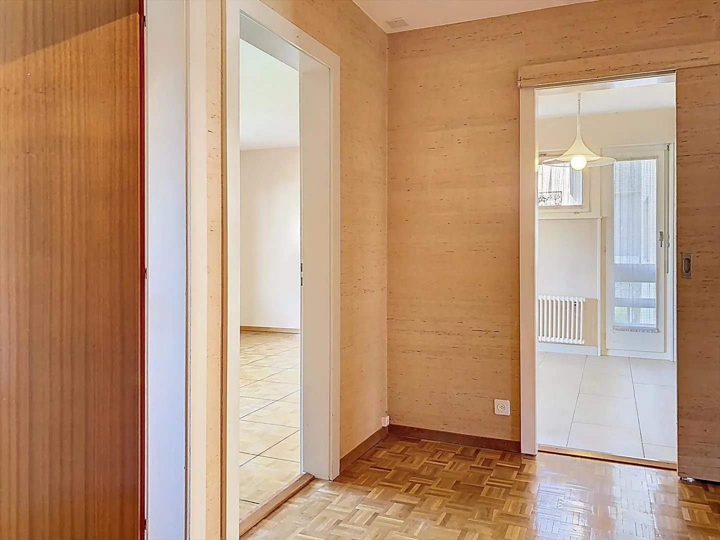 3-room apartment with pool access in Préverenges - Photo 6 of 11