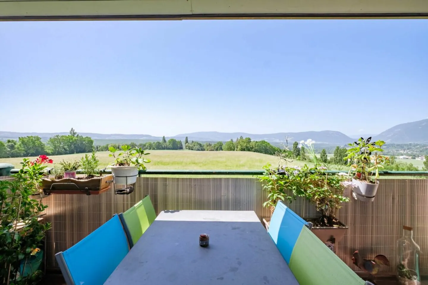Geräumiges Duplex mit Landblick - Foto 1 von 8