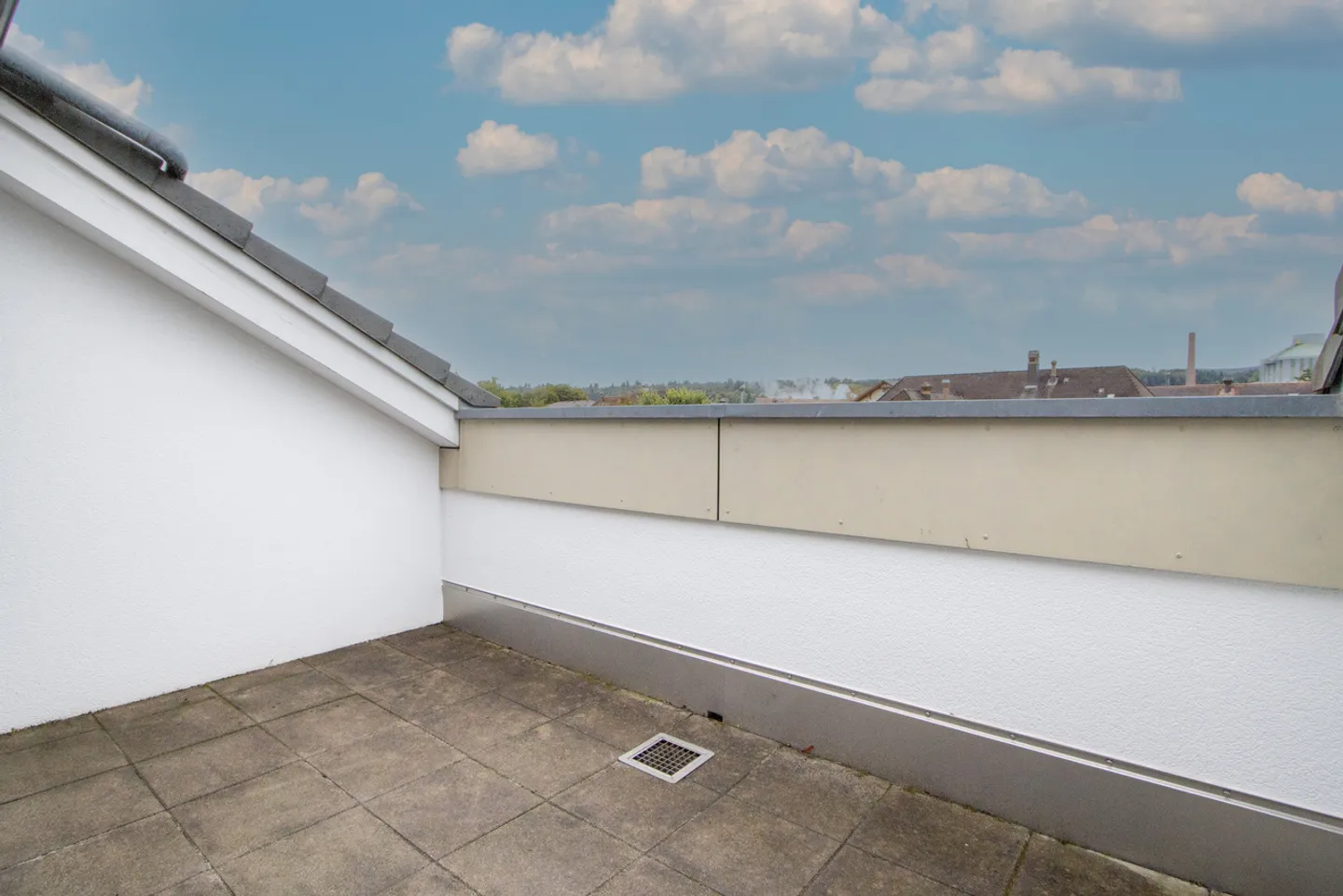 Grosszügige Dachwohnung zu vermieten - Photo 9 sur 9