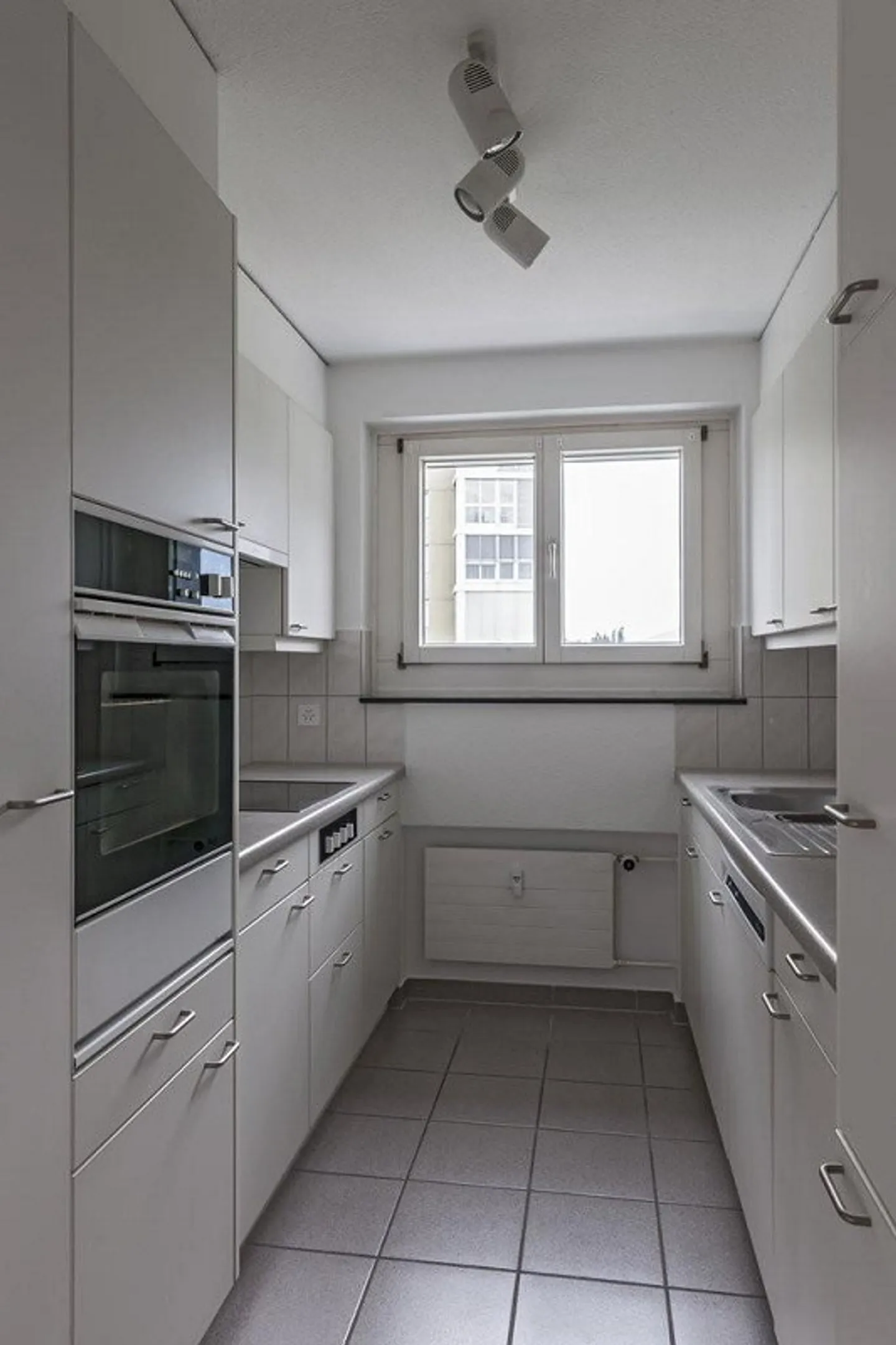 RENT WITHOUT DEPOSIT - Pleasant living in a family-friendly neighborhood - Photo 3 of 8