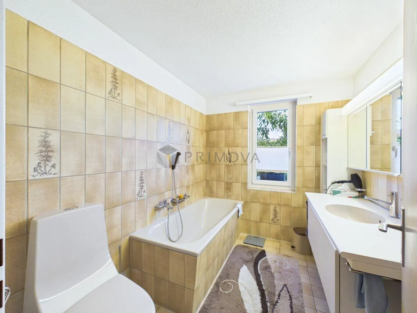 Peace and Serenity come together here - Single-family home seeks a new owner! - Photo 8 of 13