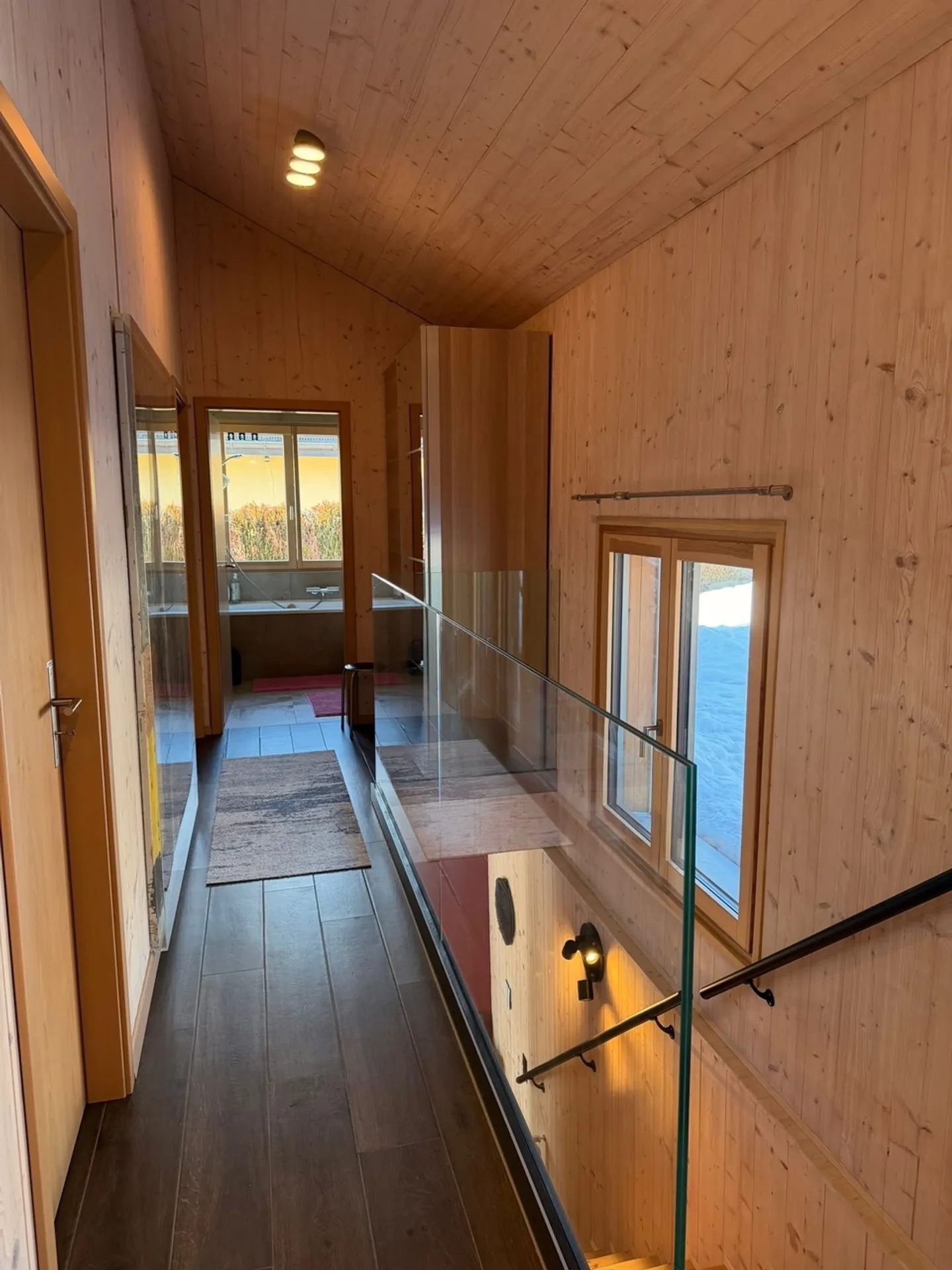 Moderne 5,5 Zimmer - elegantes Reihenhaus Minergie im Herzen von Lens - Foto 5 von 11