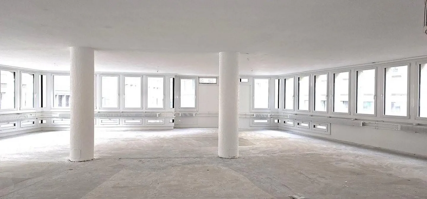 Spazi per bellezza, pratica o ufficio: nel centro città - Foto 3 di 5