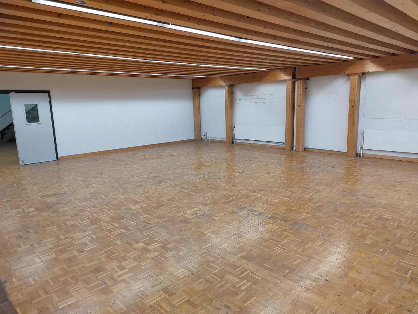 Espace commercial pour divers besoins - Photo 2 sur 6