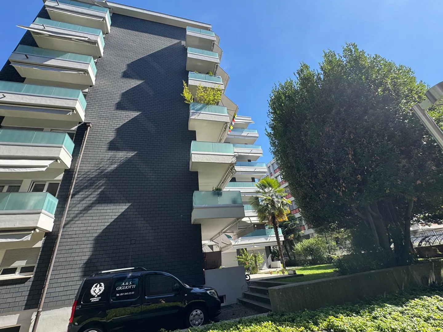 APPARTAMENTO 5.5 LOCALI - LUGANO CENTRO - Foto 1 di 13