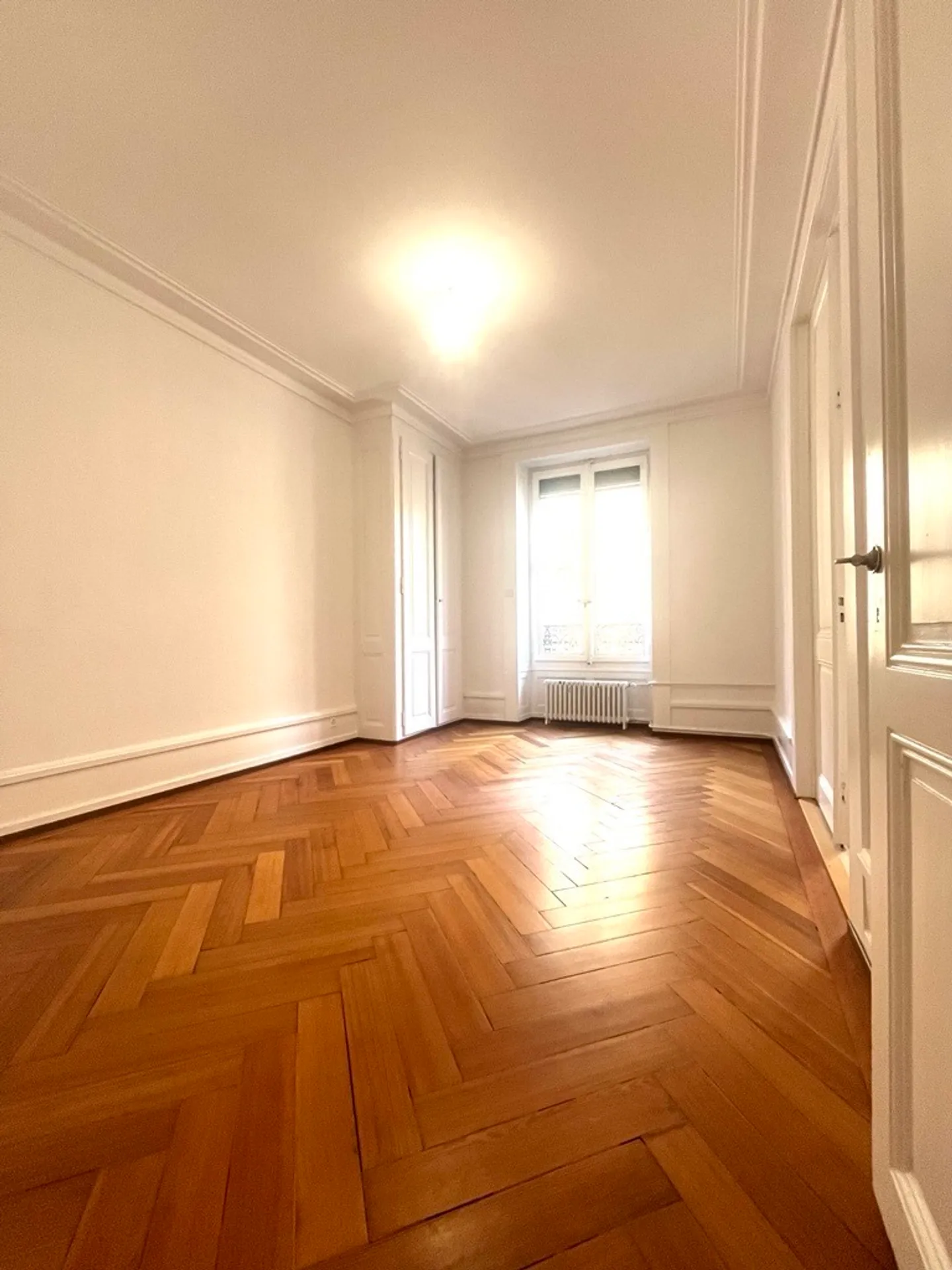 Beautiful 4.5-room apartment in the heart of Eaux-Vives - Photo 3 of 8